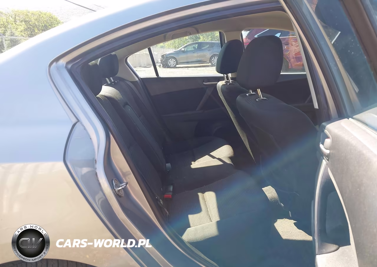 2012 Mazda Mazda3 I Touring VIN:JM1BL1V86C1523686 - 8