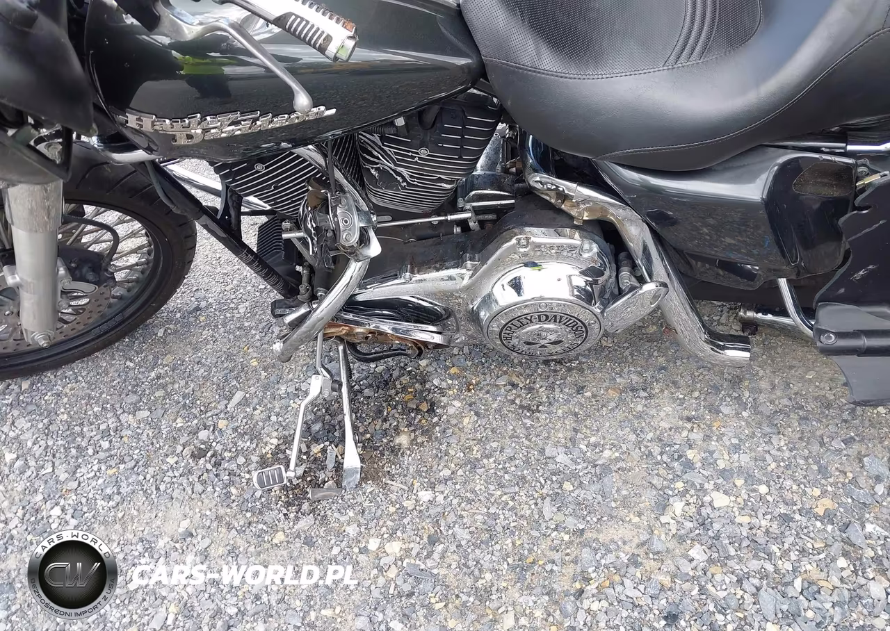 2007 Harley-Davidson Flhx VIN:1HD1KB4137Y717113 - 9