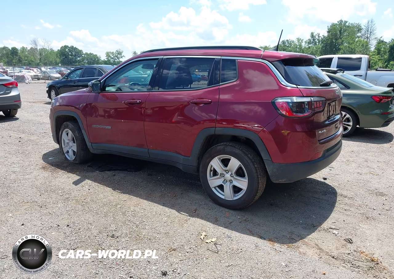2022 Jeep Compass Latitude 4X4 VIN:3C4NJDBB7NT231559 - 3