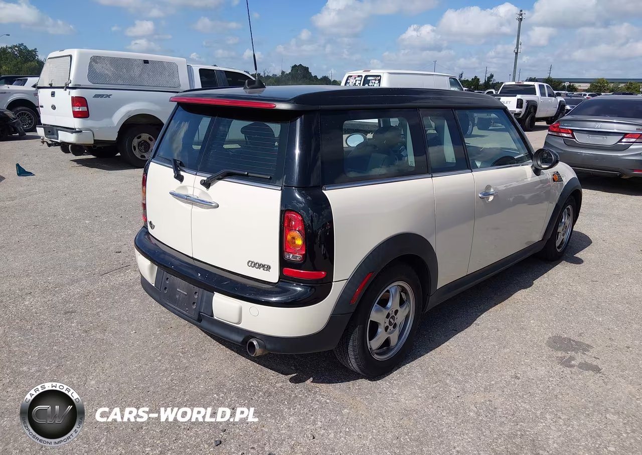 2010 Mini Cooper Clubman VIN:WMWML3C5XATX38869 - 4