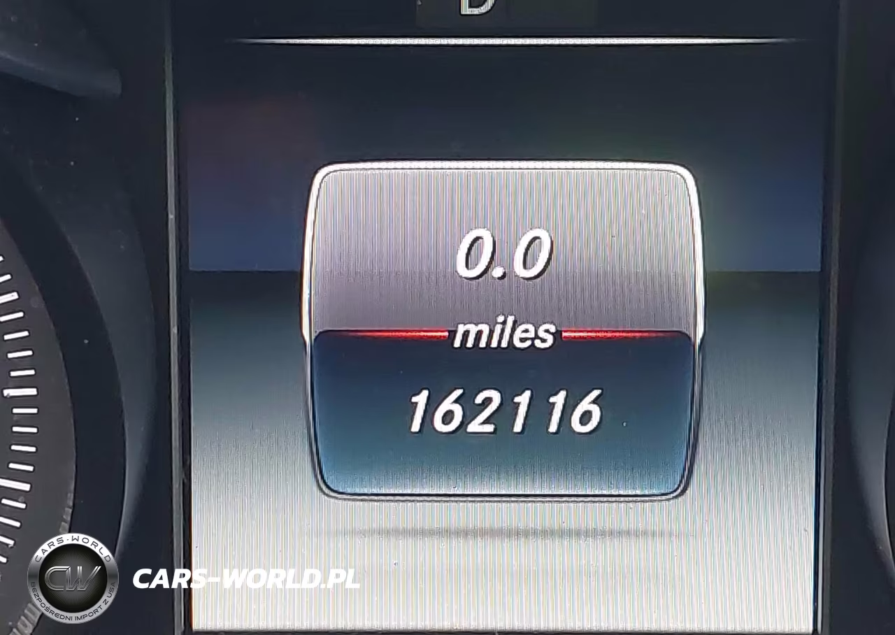 2016 Mercedes-Benz C 300 4Matic VIN:55SWF4KB7GU109791 - 16