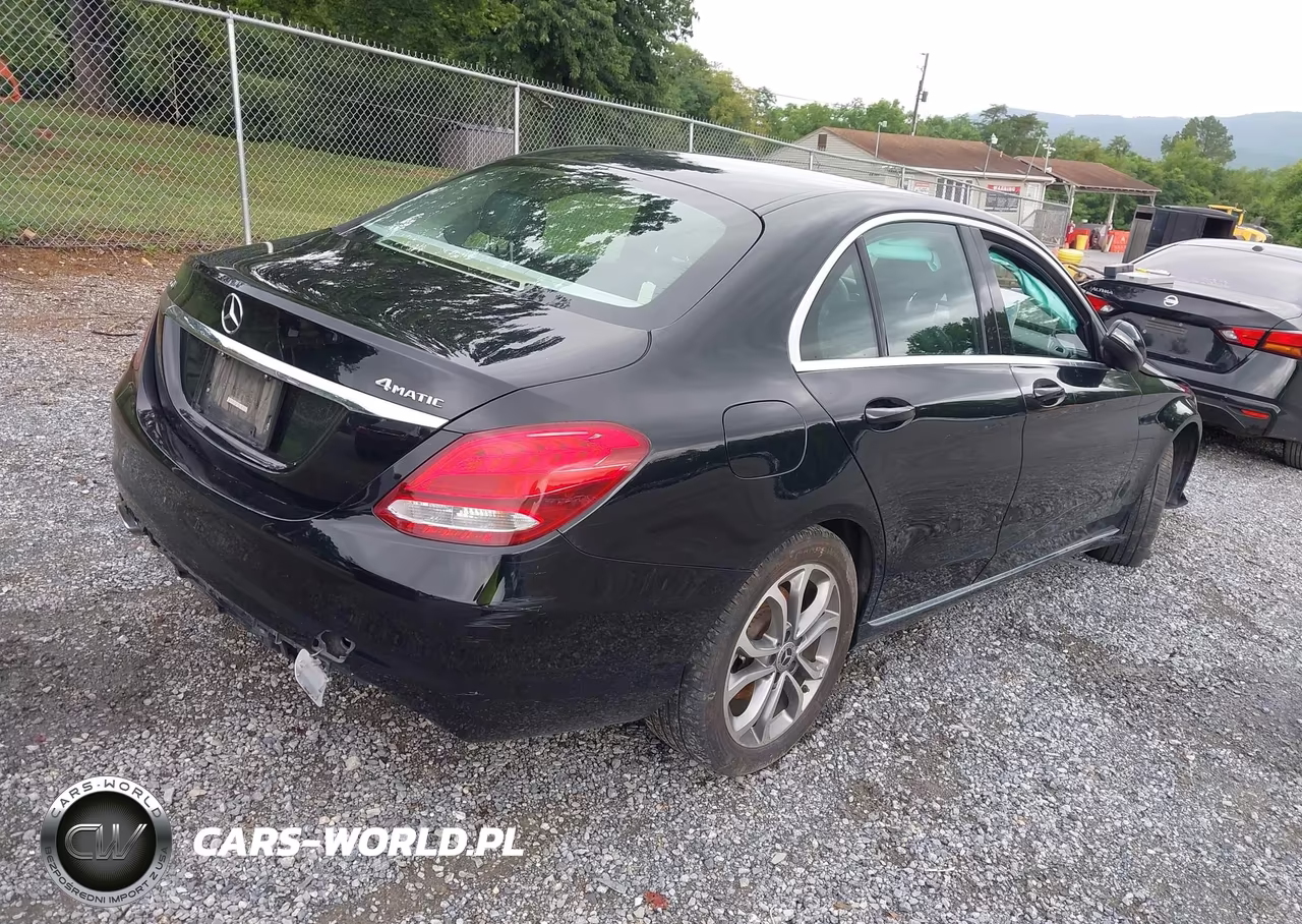 2016 Mercedes-Benz C 300 4Matic VIN:55SWF4KB7GU109791 - 4