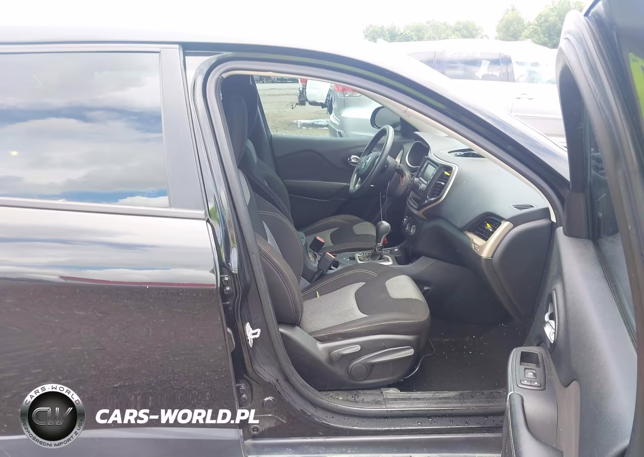 2016 Jeep Cherokee Sport VIN:1C4PJMAB9GW117988 - 5