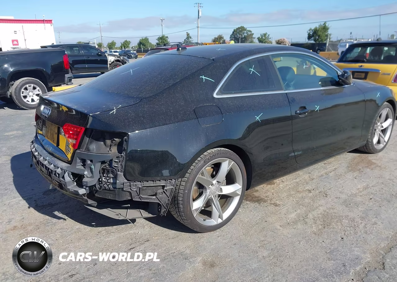 2011 Audi A5 2.0T Premium VIN:WAURFAFR3BA016107 - 4
