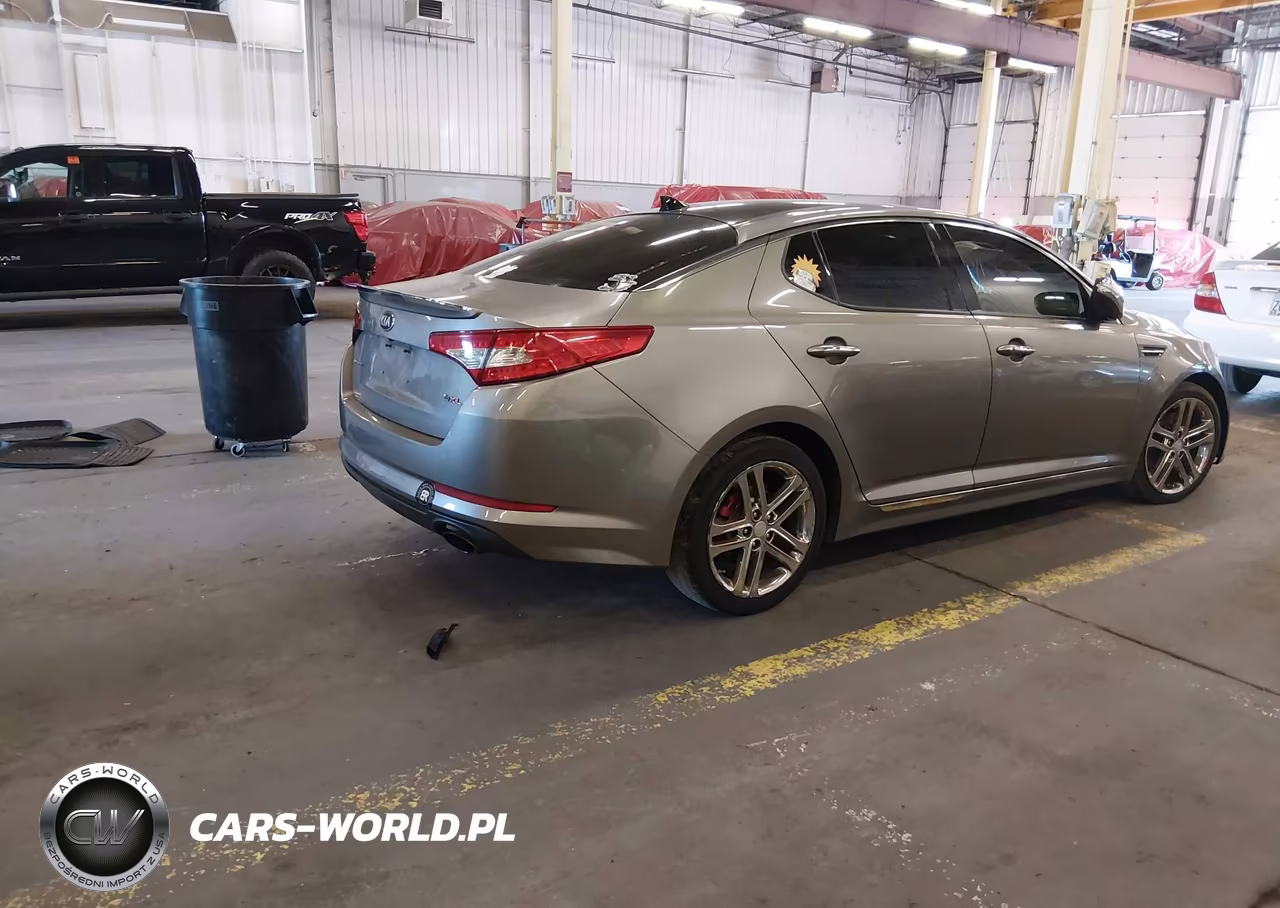 2013 Kia Optima Sx VIN:5XXGR4A62DG231792 - 4