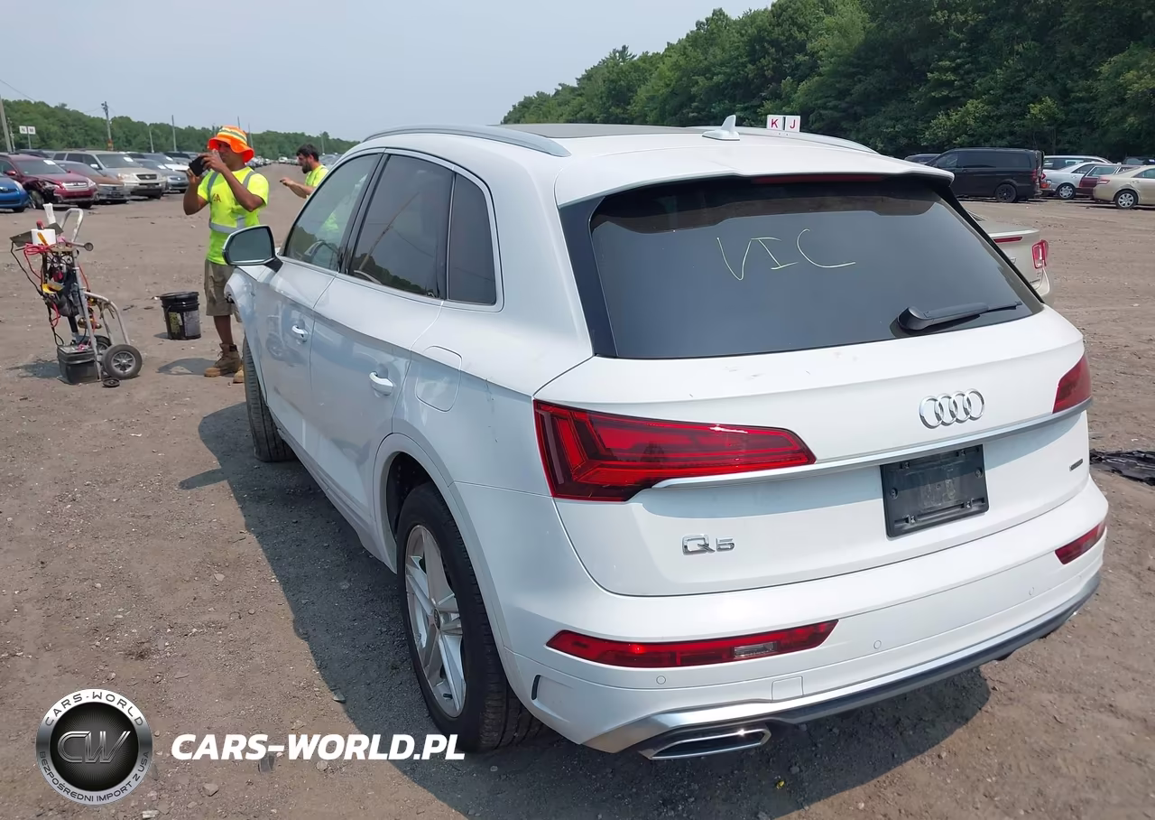 2024 Audi Q5 Premium Plus 55 Tfsi E S Line Quattro S Tronic VIN:WA1E2AFYXR2016950 - 3