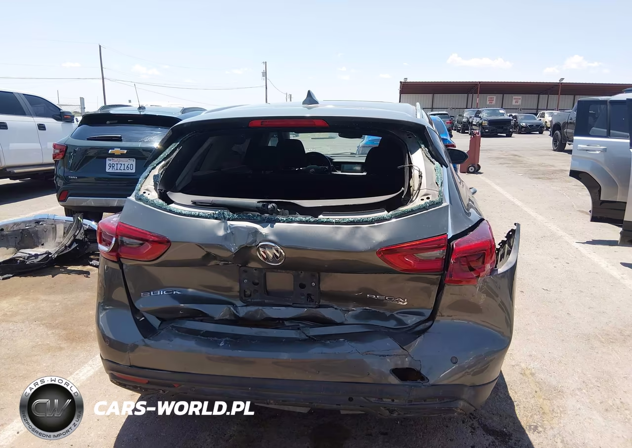2018 Buick Regal Tourx Preferred VIN:W04GU8SX3J1075552 - 17