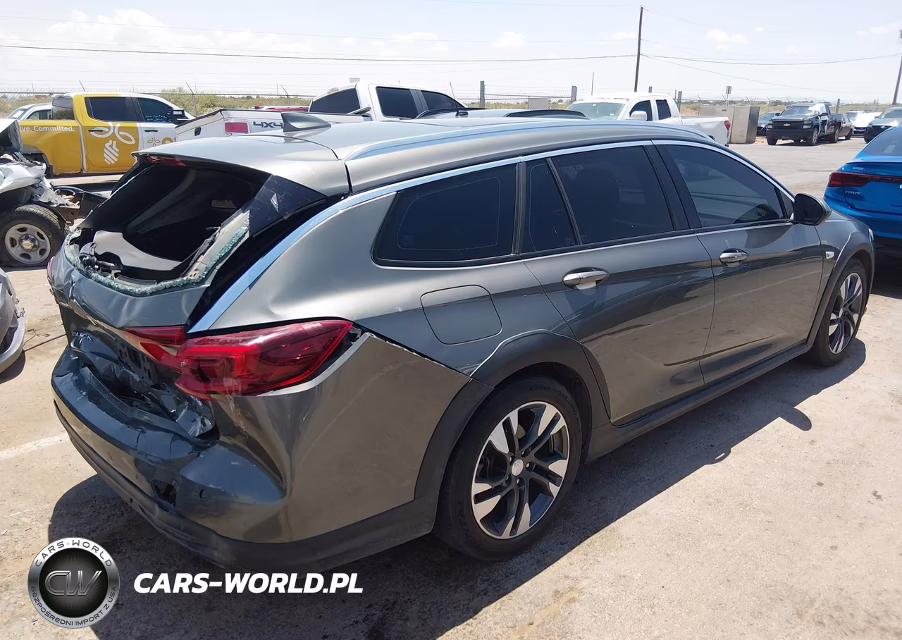 2018 Buick Regal Tourx Preferred VIN:W04GU8SX3J1075552 - 4