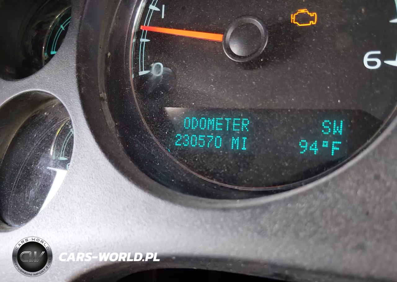 2013 Chevrolet Suburban Lt VIN:1GNSKJE77DR361765 - 16