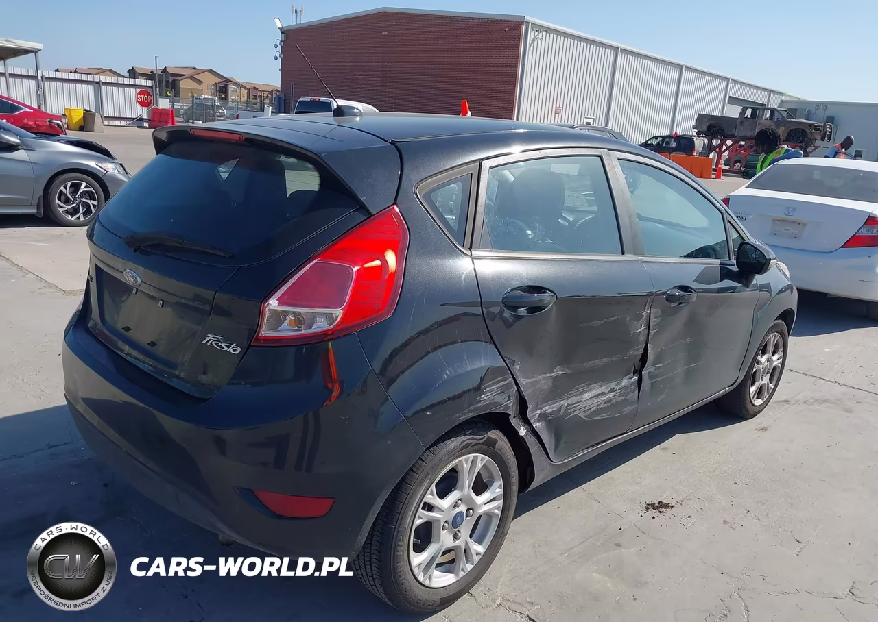 2015 Ford Fiesta Se VIN:3FADP4EJ9FM195646 - 4