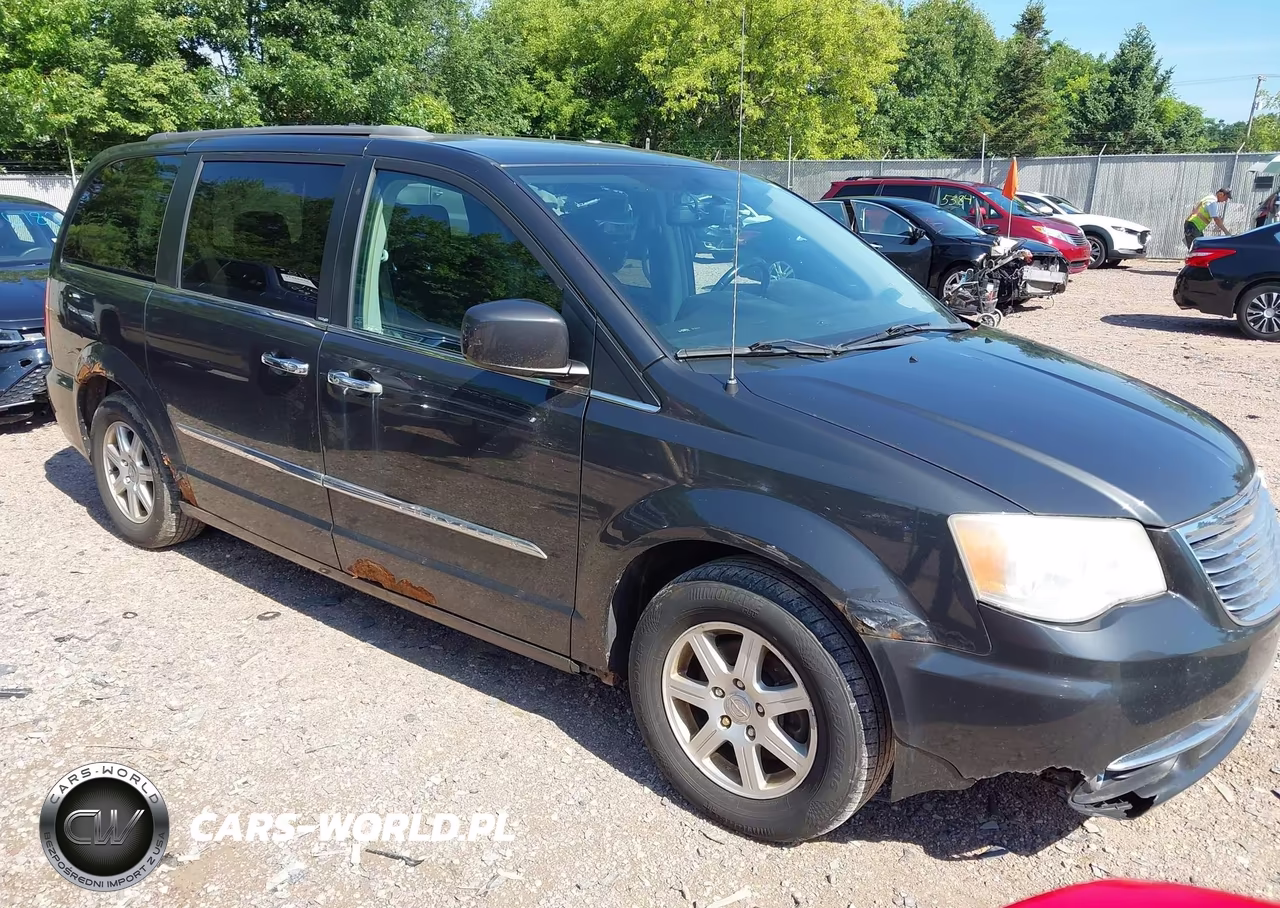 2011 Chrysler Town & Country Touring