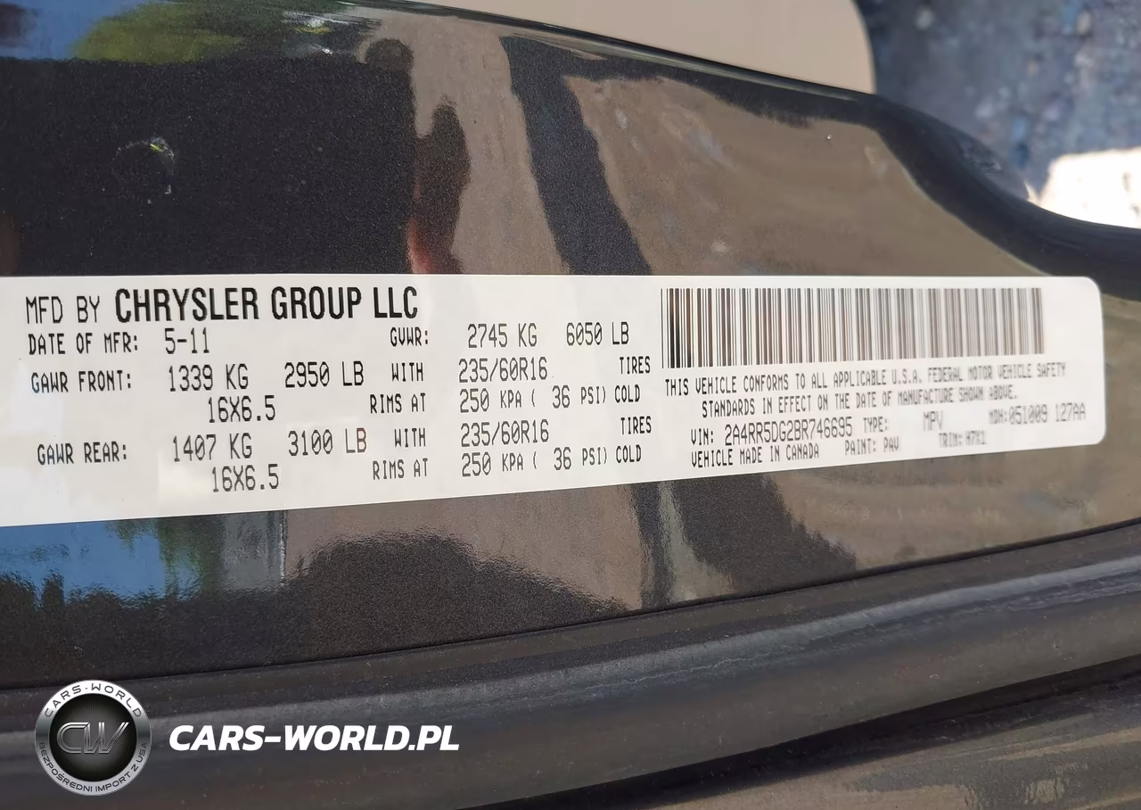 2011 Chrysler Town & Country Touring VIN:2A4RR5DG2BR746695 - 9
