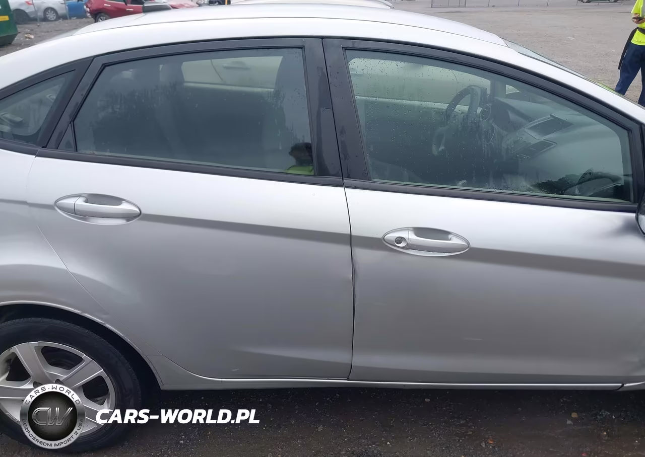 2012 Ford Fiesta S VIN:3FADP4AJ8CM170092 - 13