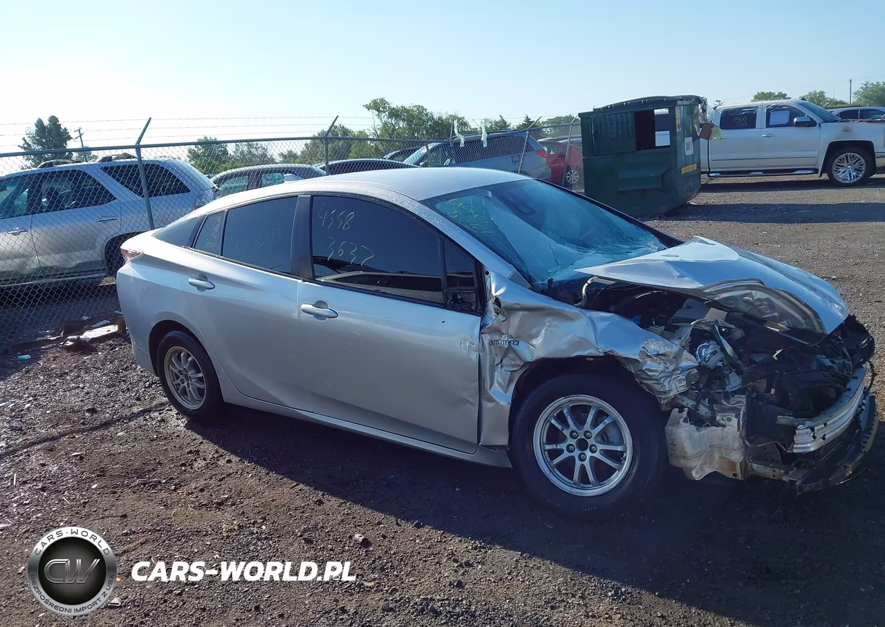 2018 Toyota Prius Four VIN:JTDKARFU7J3064315 - 12