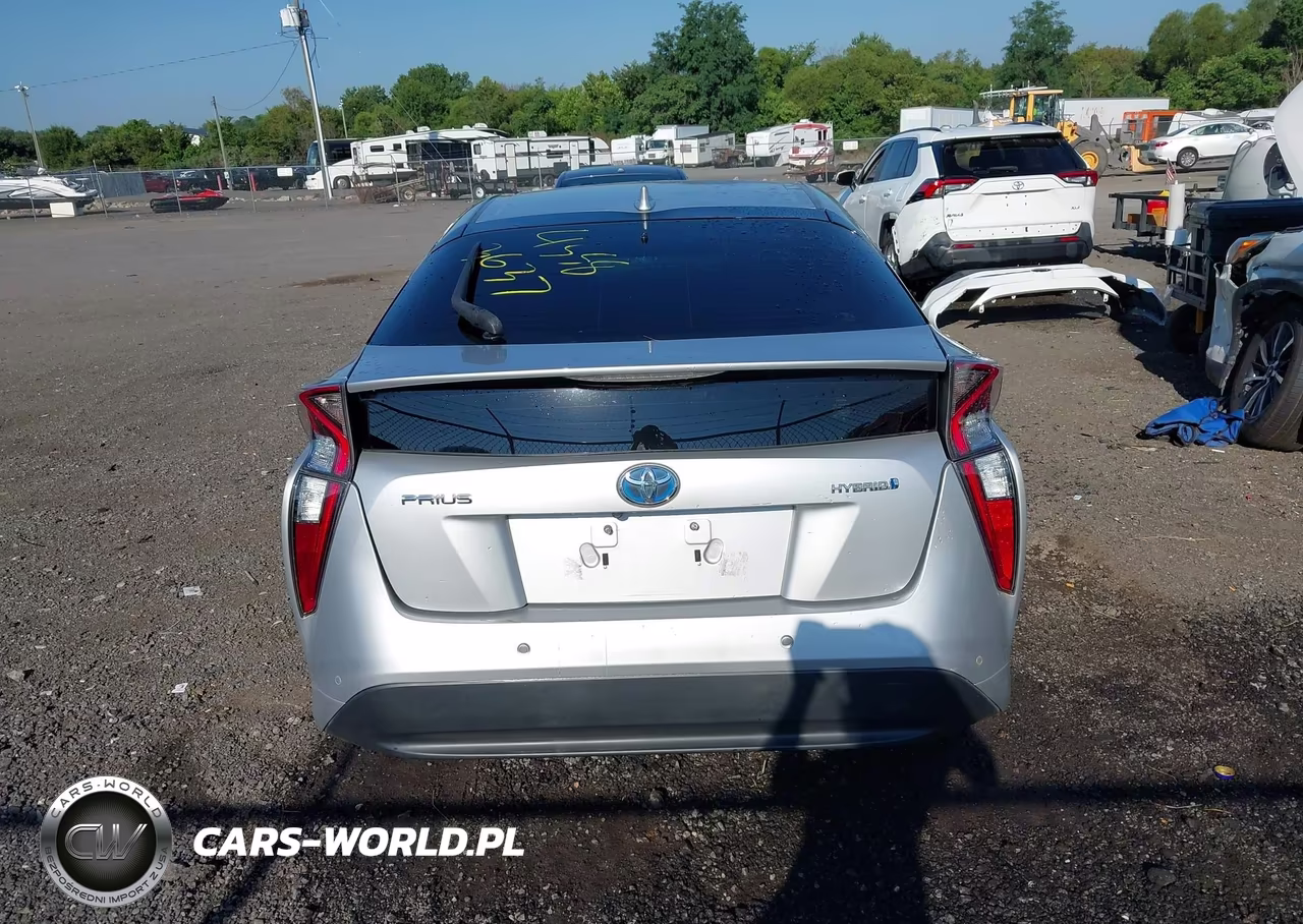 2018 Toyota Prius Four VIN:JTDKARFU7J3064315 - 15