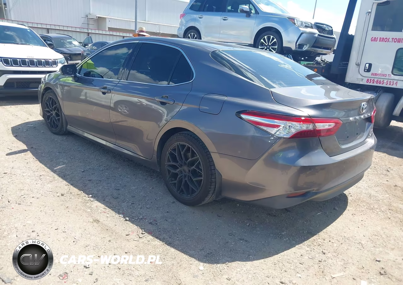2018 Toyota Camry Xle VIN:4T1B11HK7JU520106 - 3