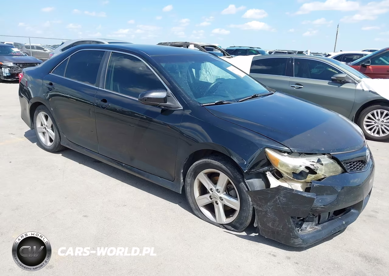 2014 Toyota Camry Se – zdjęcie 1 z 16