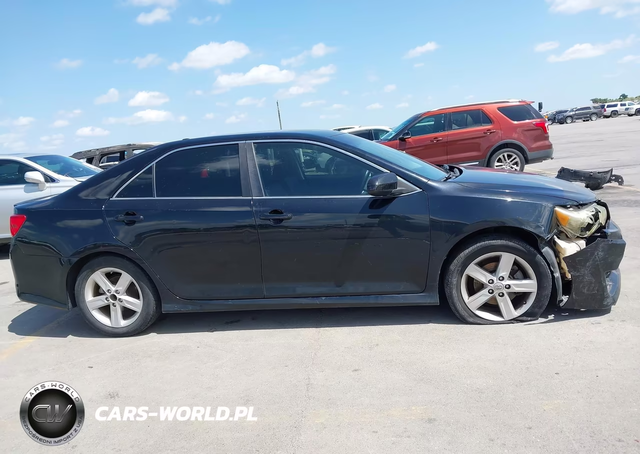 2014 Toyota Camry Se VIN:4T1BF1FK1EU329808 - 13