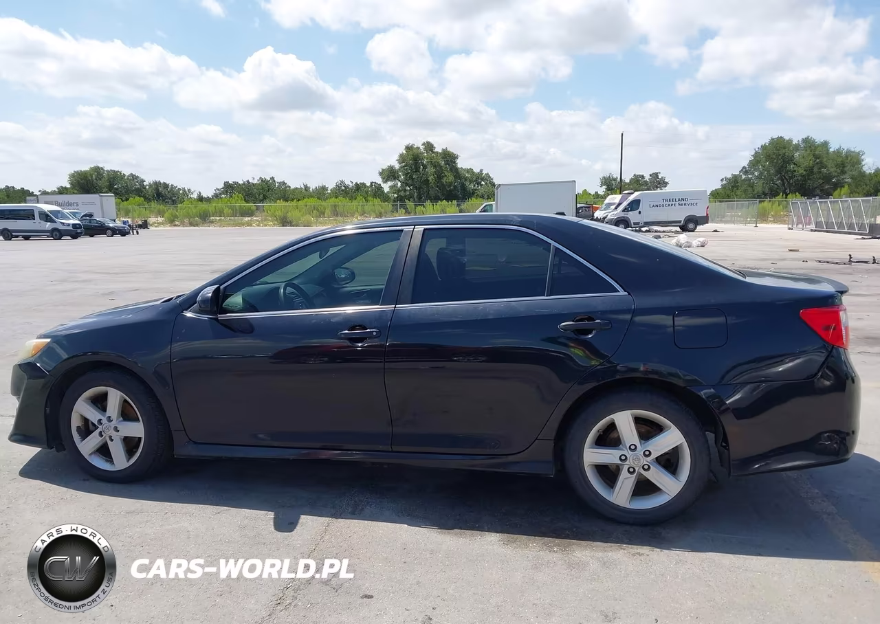 2014 Toyota Camry Se VIN:4T1BF1FK1EU329808 - 14
