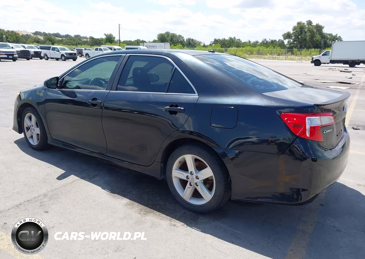 2014 Toyota Camry Se VIN:4T1BF1FK1EU329808 - 3