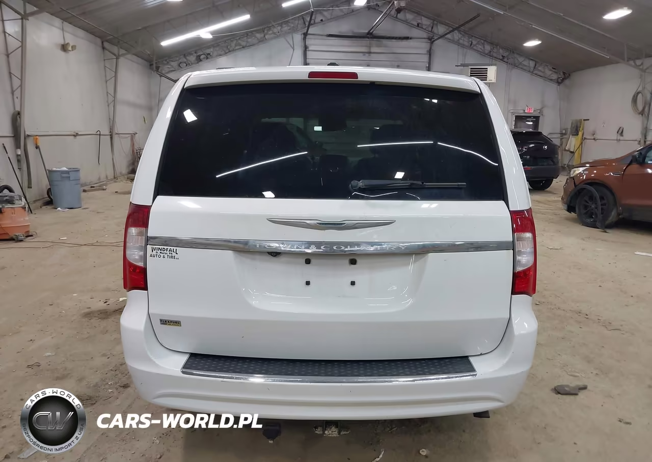 2014 Chrysler Town & Country Touring VIN:2C4RC1BG0ER209220 - 17