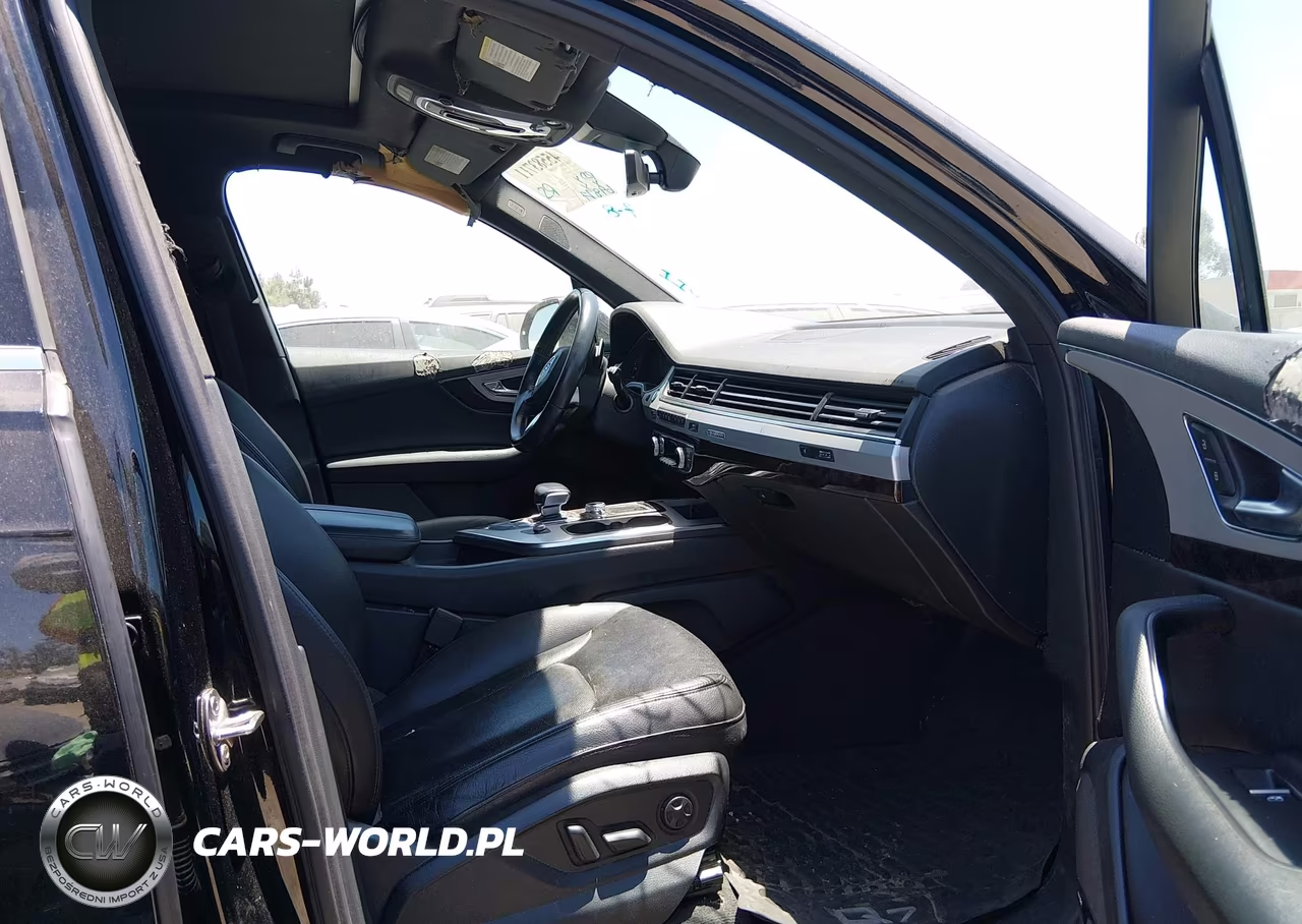2019 Audi Q7 45 Premium VIN:WA1LHAF72KD035810 - 5