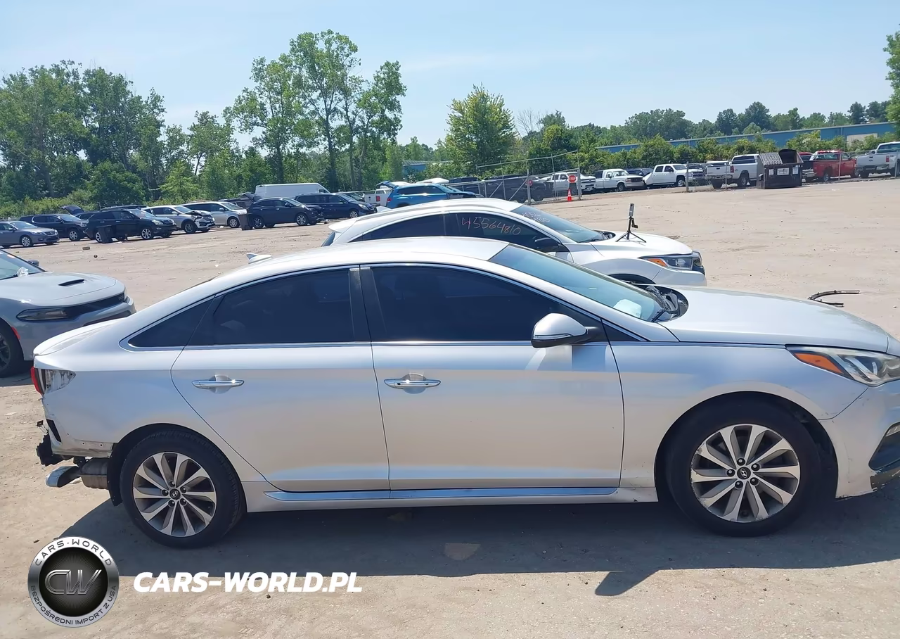 2016 Hyundai Sonata Sport VIN:5NPE34AF8GH347483 - 14