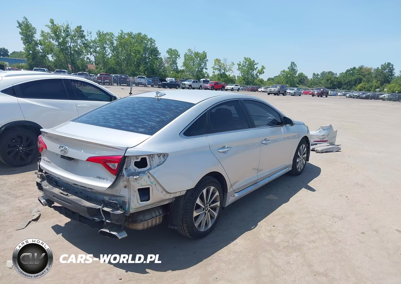 2016 Hyundai Sonata Sport VIN:5NPE34AF8GH347483 - 4
