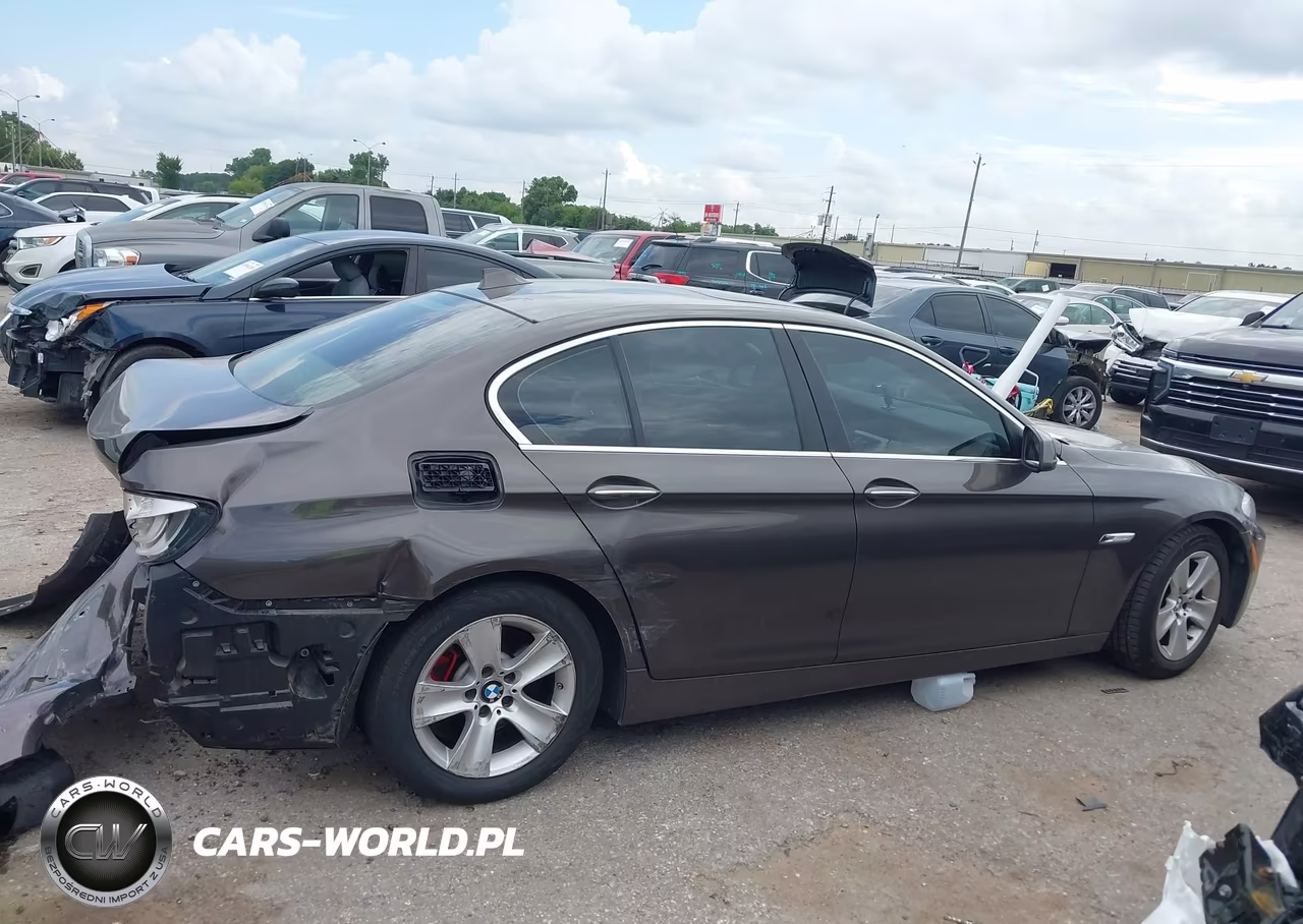2011 BMW 528I VIN:WBAFR1C53BC740976 - 13