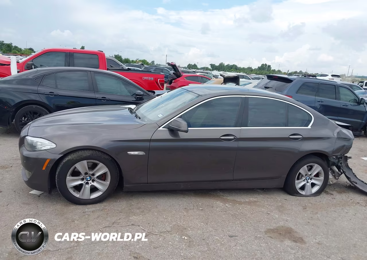 2011 BMW 528I VIN:WBAFR1C53BC740976 - 14