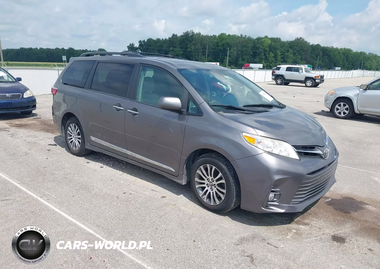 2018 Toyota Sienna Xle Premium 8 Passenger
