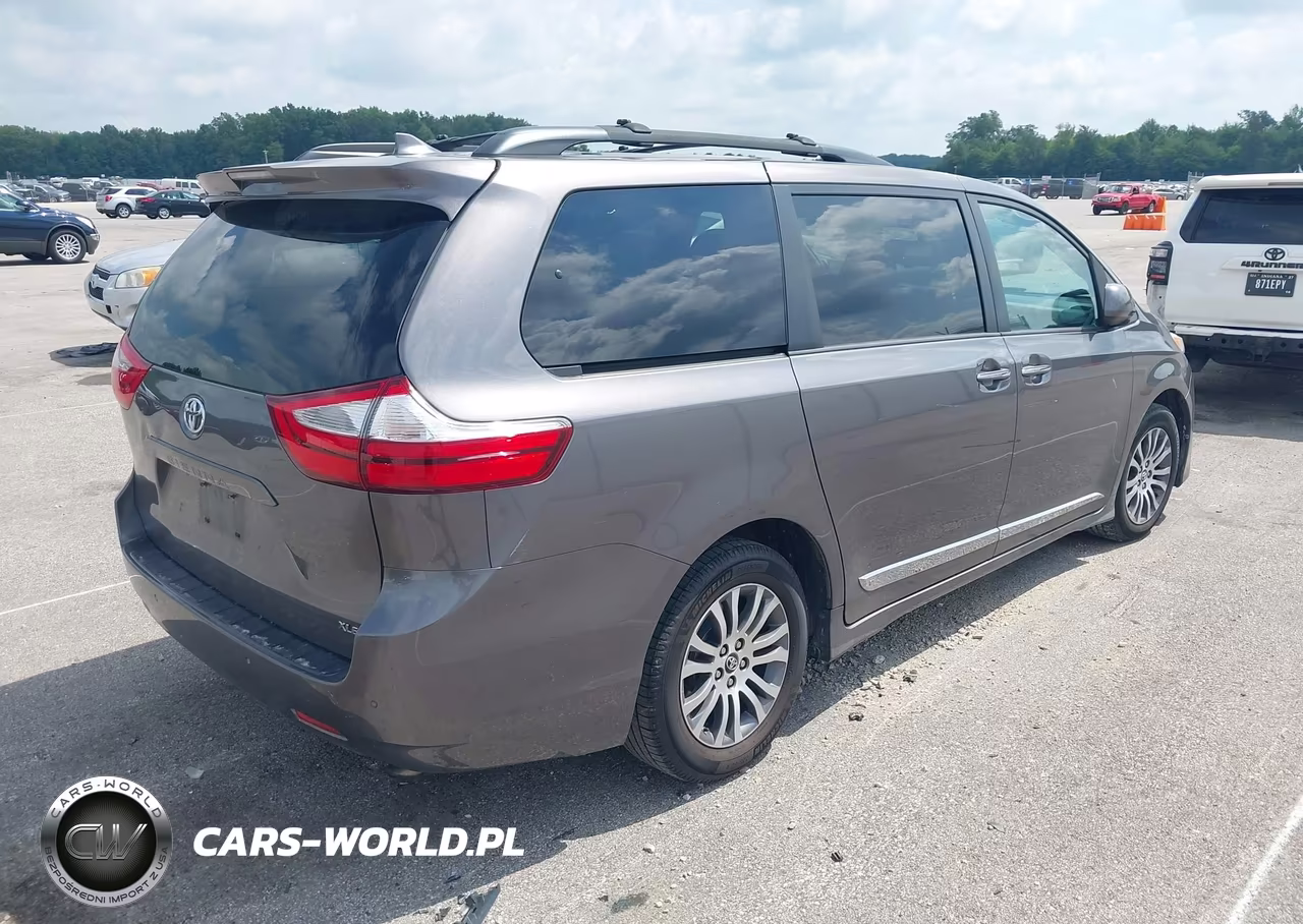2018 Toyota Sienna Xle Premium 8 Passenger VIN:5TDYZ3DCXJS928671 - 4