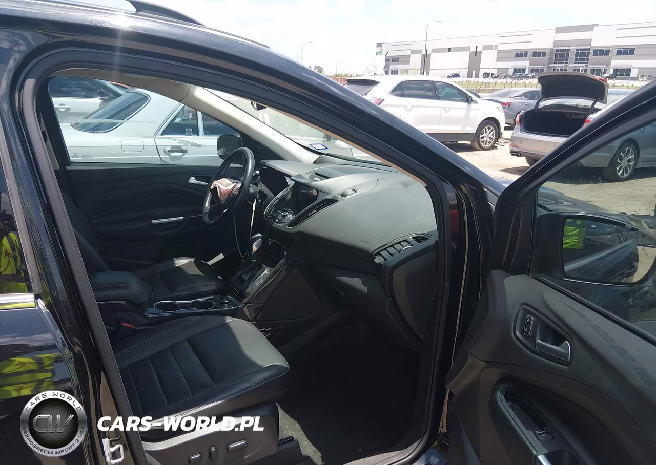 2016 Ford Escape Titanium VIN:1FMCU0J94GUB70830 - 5