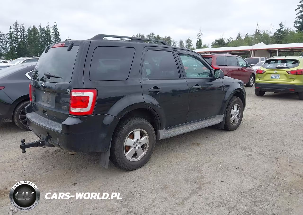 2011 Ford Escape Xlt VIN:1FMCU9DG8BKA50595 - 4