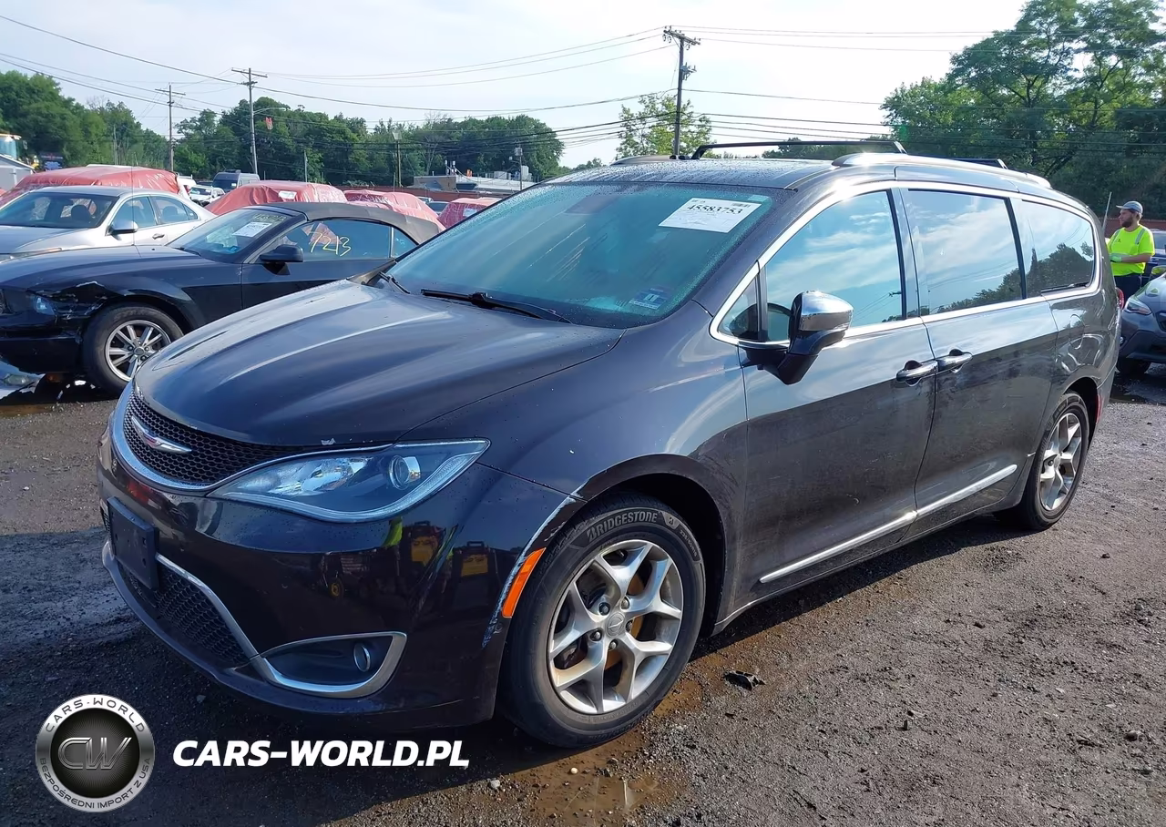 2017 Chrysler Pacifica Limited VIN:2C4RC1GG6HR664005 - 11