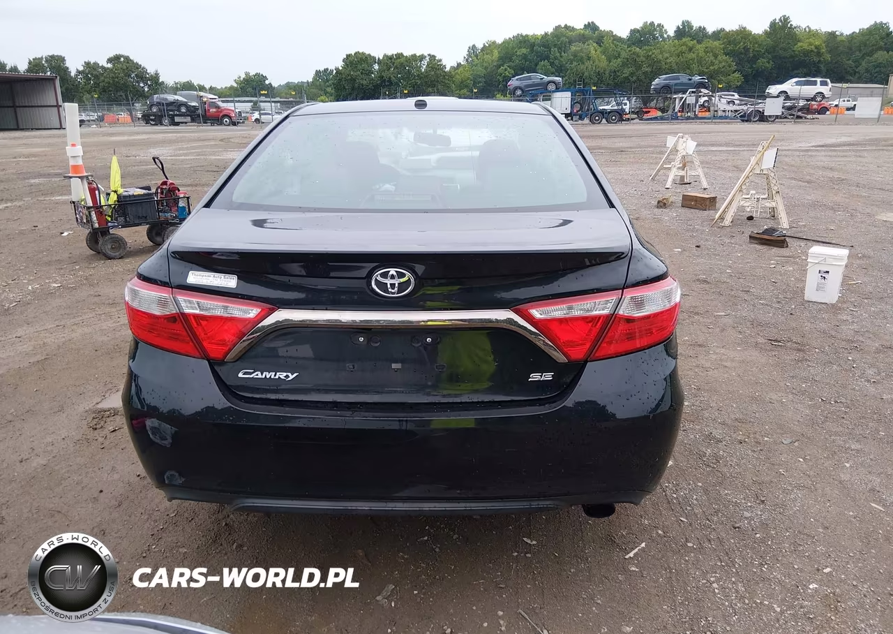 2015 Toyota Camry Se VIN:4T1BF1FK3FU027454 - 16