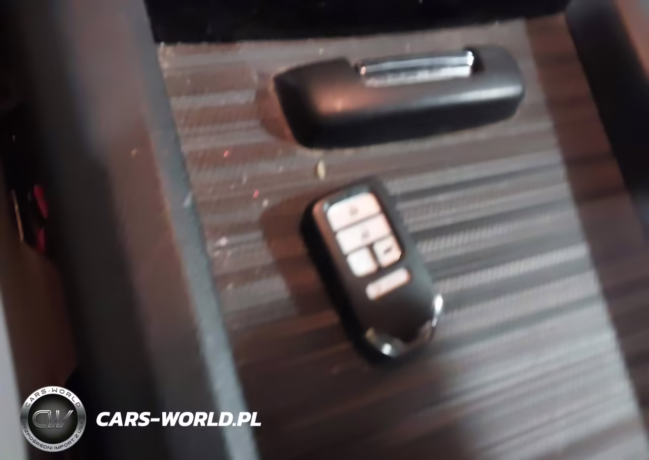 2019 Honda Passport Touring VIN:5FNYF8H98KB028569 - 11
