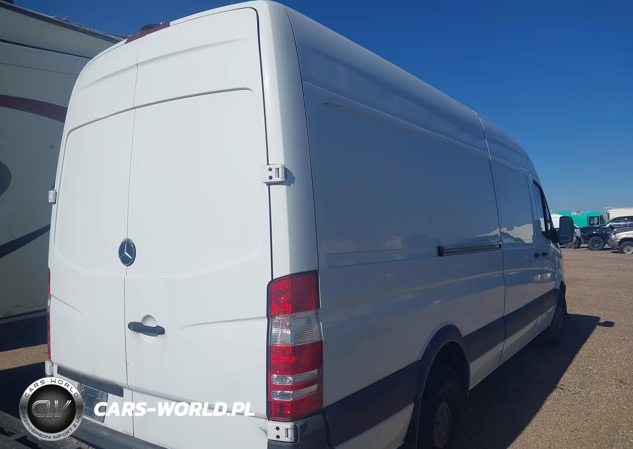 2017 Mercedes-Benz Sprinter 2500 High Roof V6 VIN:WD3PE8CD7HP523025 - 4