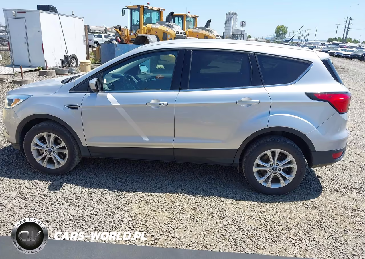 2019 Ford Escape Se VIN:1FMCU9GD4KUA65813 - 19