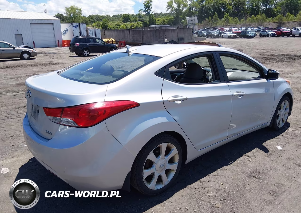 2013 Hyundai Elantra Limited VIN:KMHDH4AE1DU619471 - 4