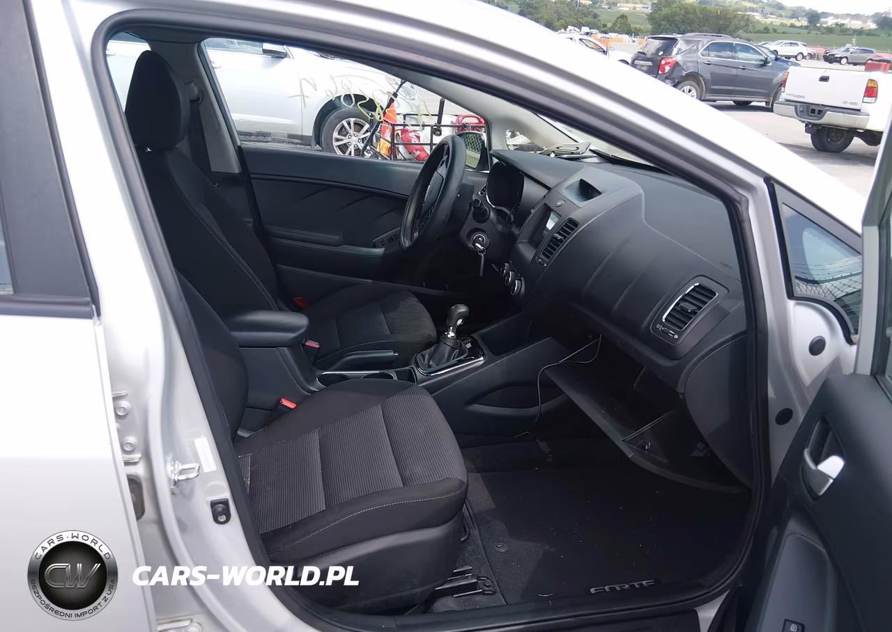 2017 Kia Forte Lx VIN:3KPFK4A78HE089729 - 5