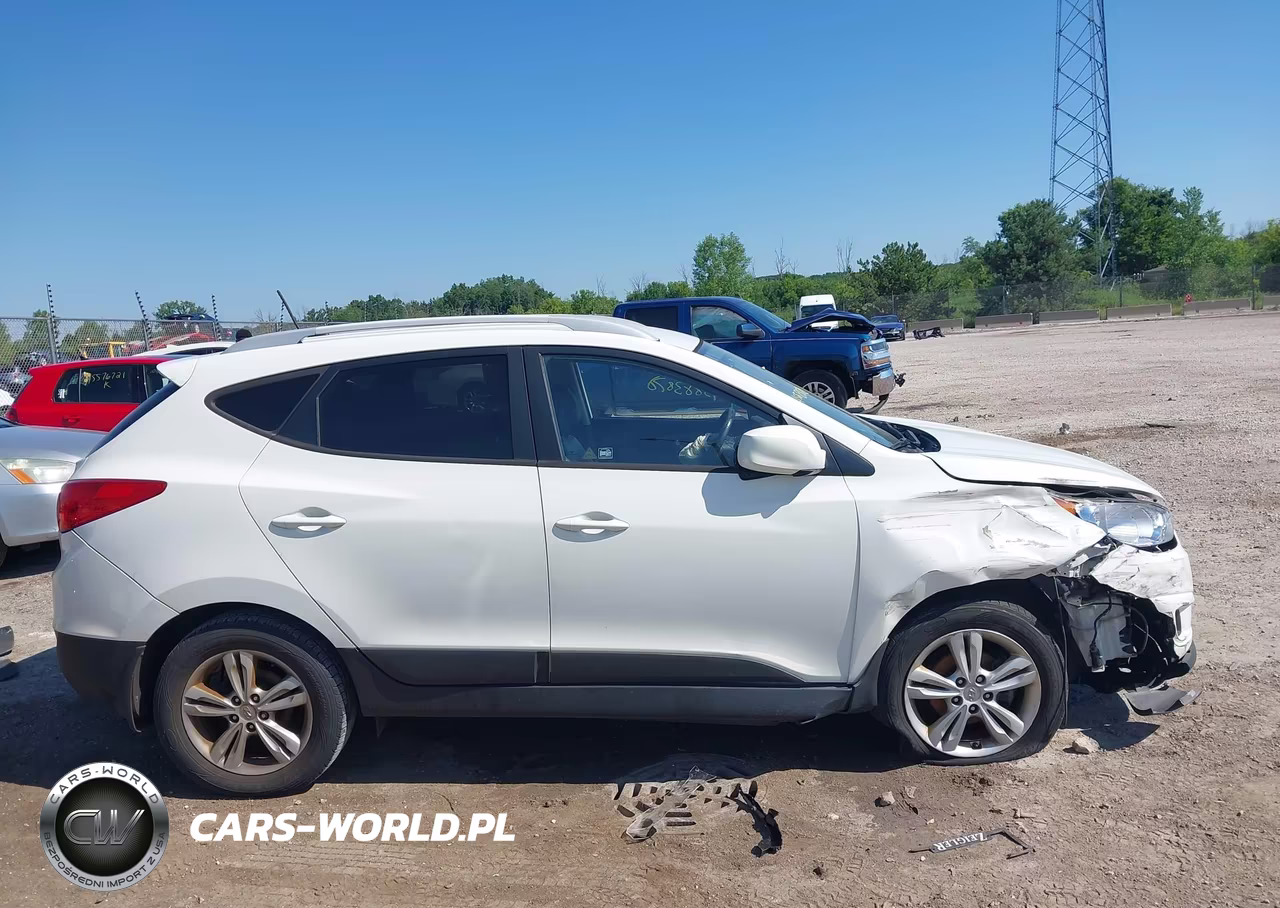 2011 Hyundai Tucson Gls VIN:KM8JU3AC2BU314663 - 13