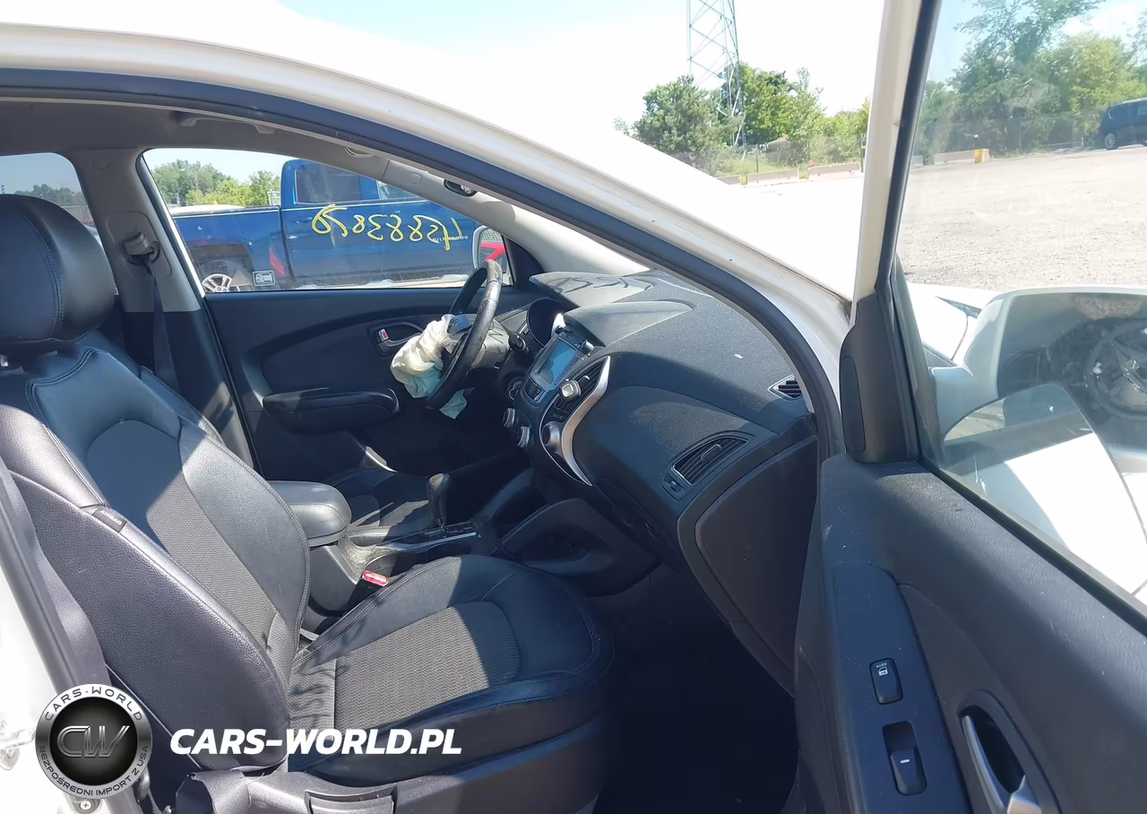 2011 Hyundai Tucson Gls VIN:KM8JU3AC2BU314663 - 5