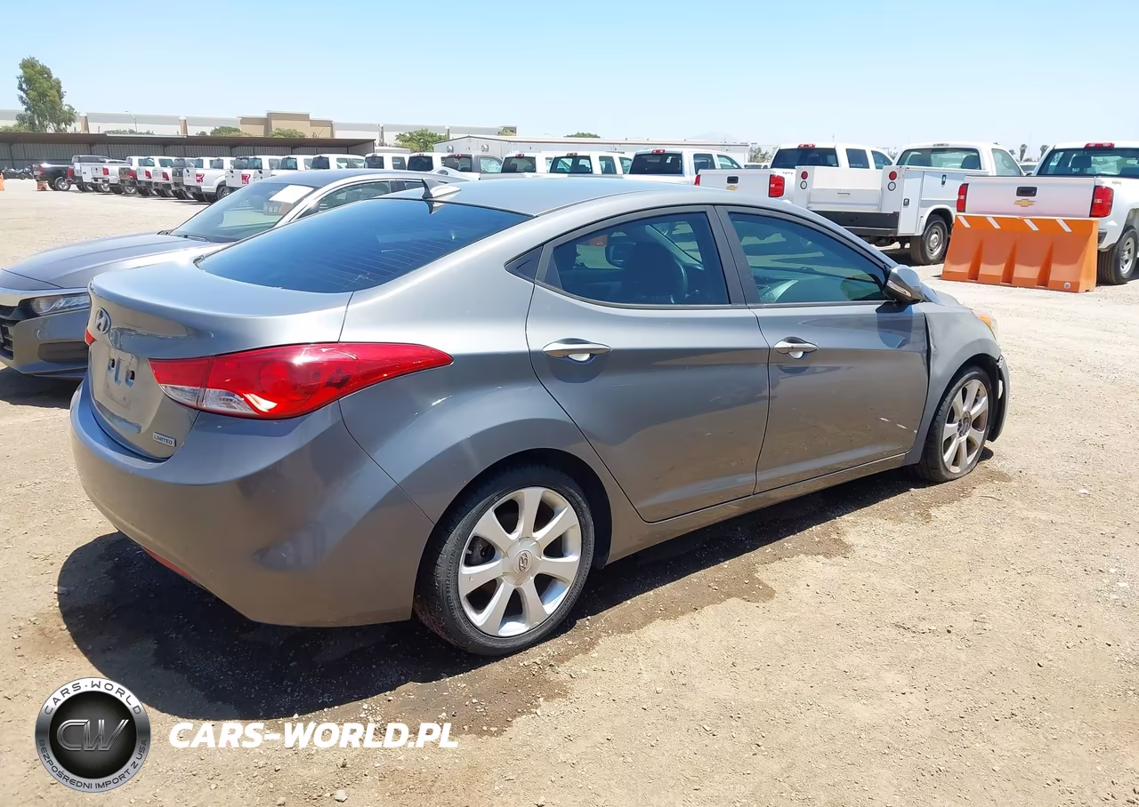 2013 Hyundai Elantra Limited VIN:5NPDH4AE0DH306233 - 4