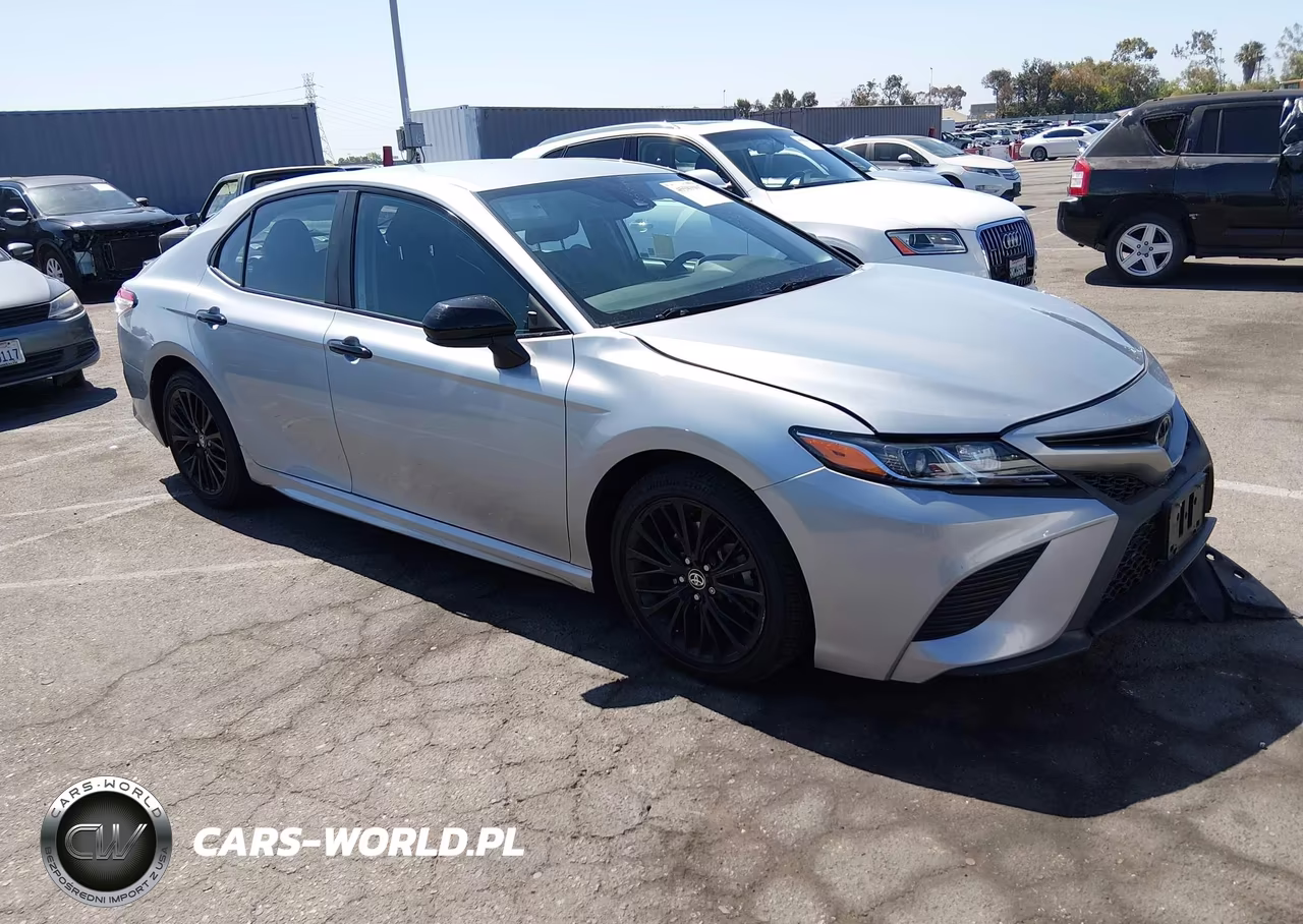 2020 Toyota Camry Se Nightshade Edition – zdjęcie 1 z 16