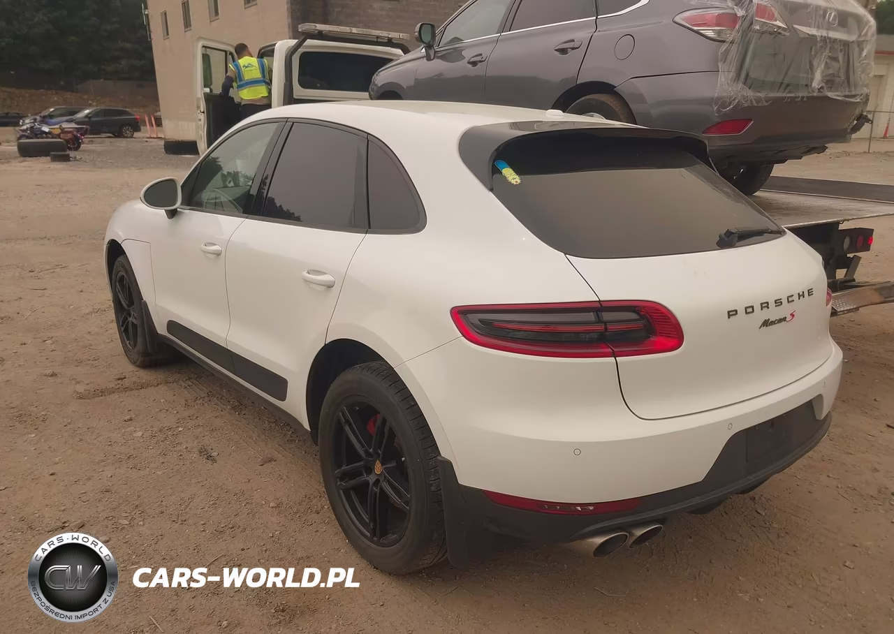 2016 Porsche Macan S VIN:WP1AB2A52GLB58285 - 3