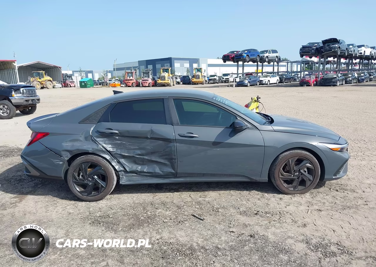 2026 Hyundai Elantra Sel Sport VIN:KMHLM4DGXTU175199 - 13