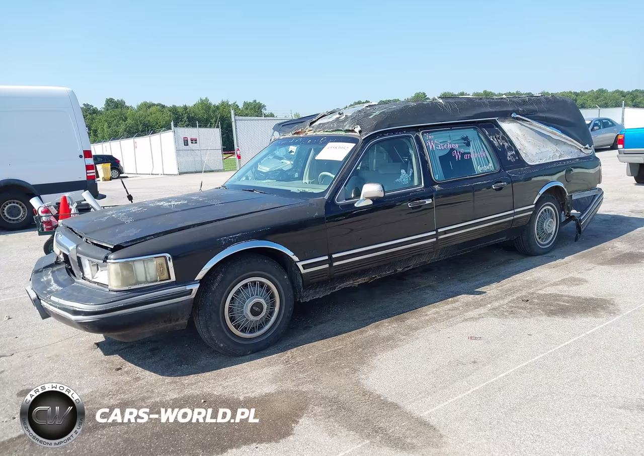 1992 Lincoln Town Car Executive VIN:1LNLM81W5NY756026 - 2