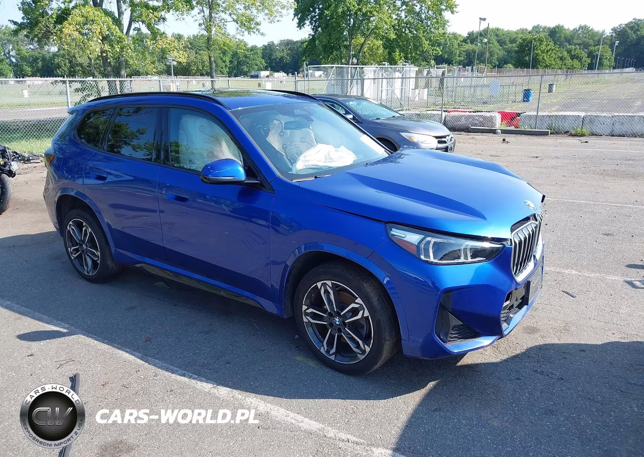 2023 BMW X1 xDrive28I – zdjęcie 1 z 16