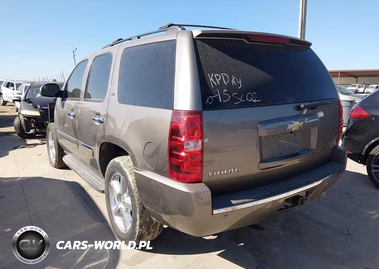 2011 Chevrolet Tahoe Ltz VIN:1GNSKCE04BR247461 - 3